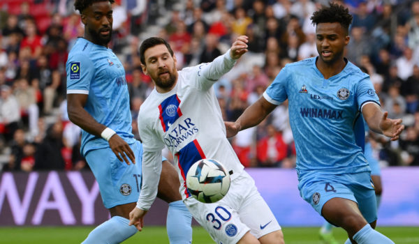Estrellas responden y el PSG continúa firme en Francia