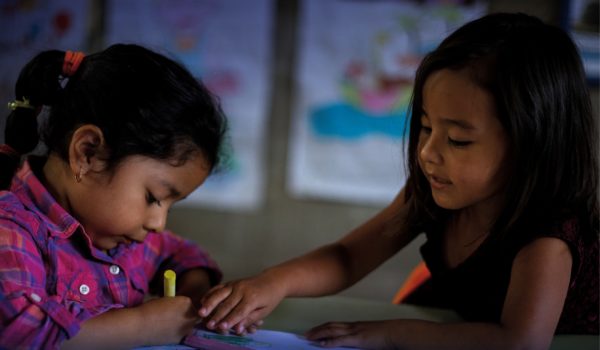 Tigo comprometido con las niñas