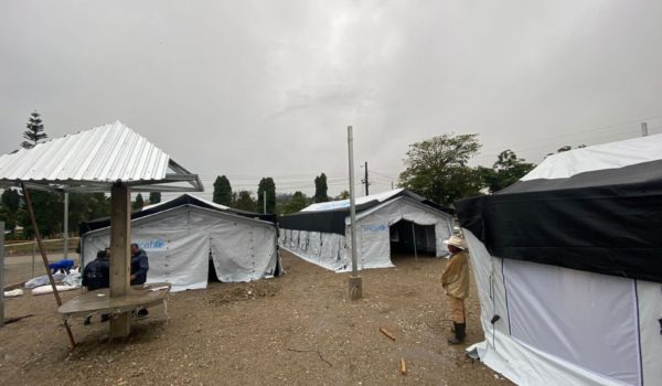 Asisten a miles de migrantes irregulares varados en Honduras durante su travesía hacia EE.UU.