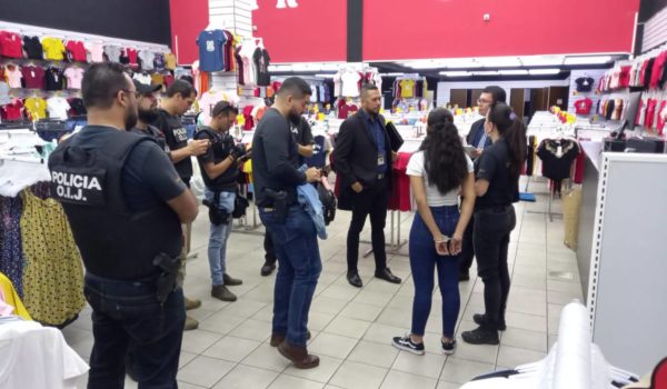 Mujeres víctimas de golpiza con tubos en tienda de Costa Rica son nicaragüenses