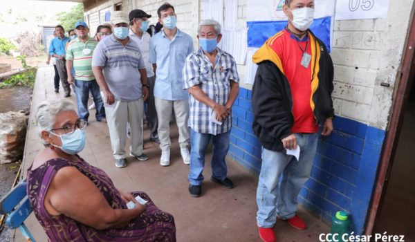 Urnas abiertas: presionaron a comerciantes, estudiantes, médicos residentes y transportistas a votar o perderían sus beneficios