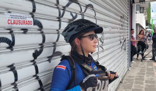 Costa Rica clausura 10 tiendas de la cadena SYR por denuncia de golpiza a dos trabajadoras