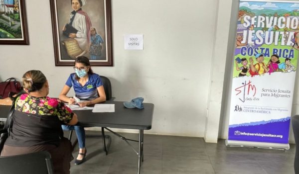 Servicio Jesuita para Migrantes reprocha discurso de presidente de Costa Rica 