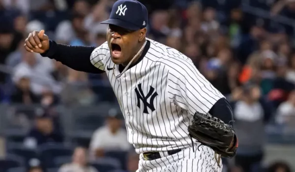 Yanquis retienen a Luis Severino tras ejercer opción de 15 millones de dólares