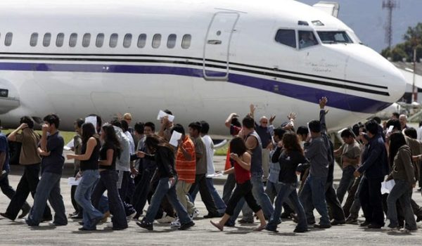 México, el gran muro antinmigrantes: asaltos, secuestros, rescates y deportaciones