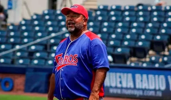 Los Tigres de Chinandega destituyen a Omar Cisneros como mánager