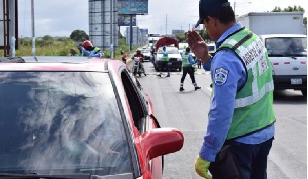Policía instala 75 retenes permanentes para prevenir accidentes