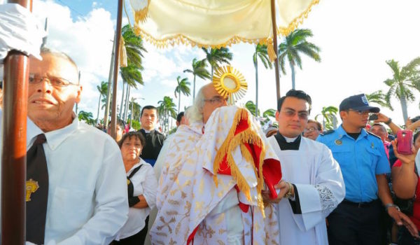 Régimen prohíbe a la Iglesia católica procesión de Jesús Sacramentado del 1 de enero