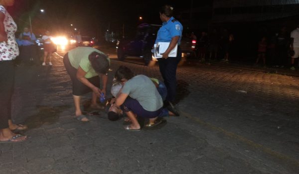 Pasajero cae de moto en marcha y muere en Managua