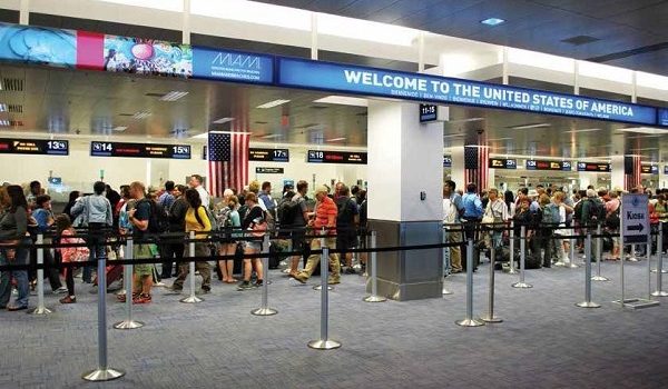 Migrantes irregulares ya no podrán volar en EE. UU. A las puertas el uso del Real ID y otras medidas