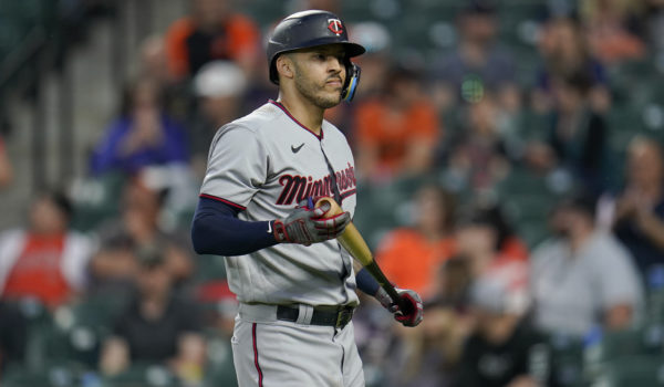 Carlos Correa continúa en el limbo tras caerse  contrato con Gigantes y Mets investigan más