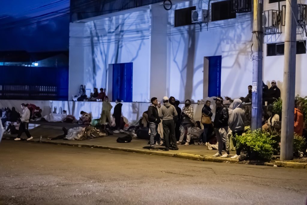 ¿Qué obstáculos enfrentan los nicaragüenses a los que Ortega les niega el pasaporte?