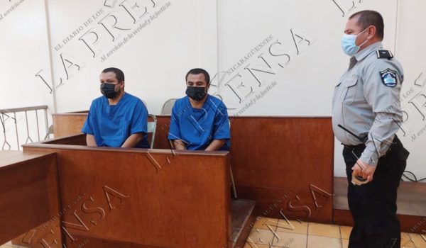 Prisión perpetua para hermanos taxistas que asesinaron a comerciante leonesa