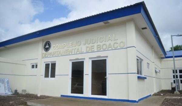 Acusado de violar a tía aprovecha tecnicismo legal para salir de la cárcel y huir
