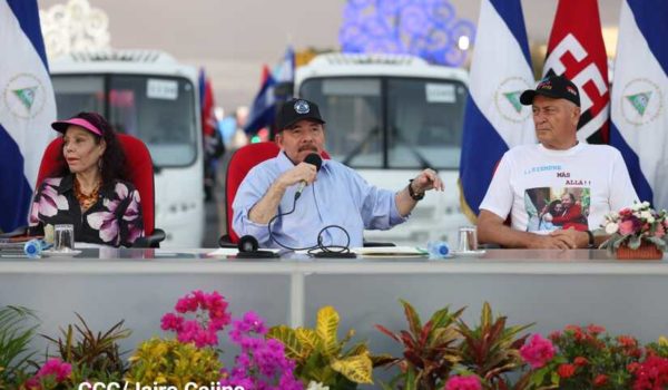 Ortega entrega 150 buses rusos nuevos para transporte urbano departamental