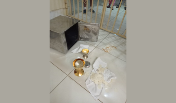 Desconocidos profanan iglesia católica en San Rafael del Sur