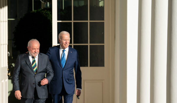 Biden y Lula se presentan como defensores de la democracia y el medioambiente