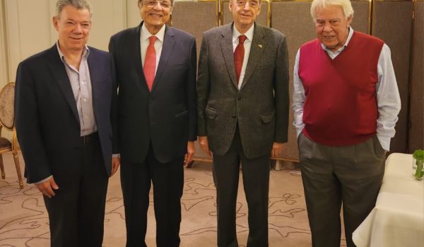 Colombia ofrece a Sergio Ramírez la nacionalidad