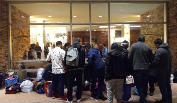 Últimos nicaragüenses desterrados saldrán de hotel en Virginia este martes
