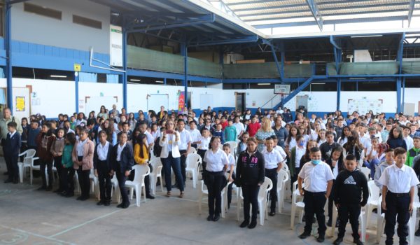 Esto solicitan los colegios públicos de Costa Rica para admitir a un estudiante extranjero 