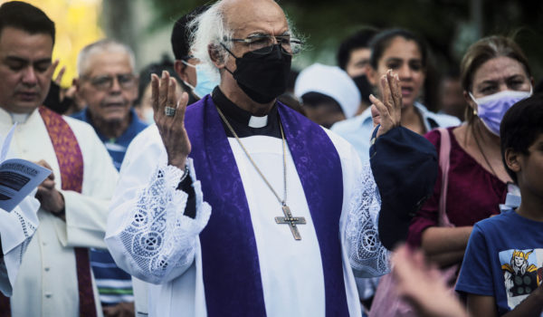 Iglesia confía en el diálogo tras críticas del papa Francisco a la dictadura de Ortega
