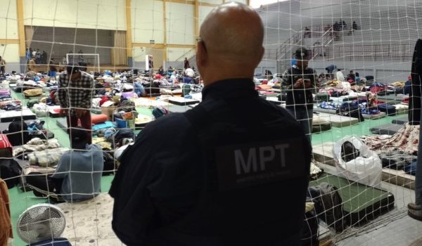 MPT Los 207 trabajadores rescatados de los viñedos del sur de Brasil trabajaban en condiciones calificadas de "degradantes".