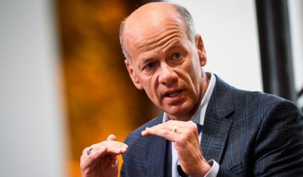 Getty Images Greg Becker, fue el presidente y director ejecutivo de SVB hasta el cierre del banco este viernes.
