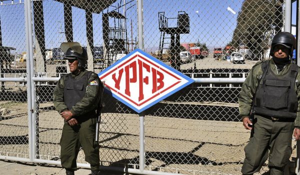 Bolivia: por qué pasó de ser exportador de hidrocarburos a importarlos y qué dice eso de su economía