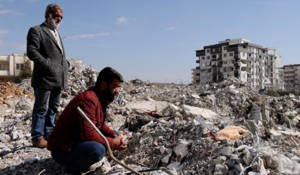 BBC Orhan Kosker no ha podido encontrar rastros de sus dos sobrinos entre los escombros de Gaziantep.