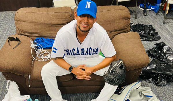 Roniel Raudes sale de la cirugía, pero su mayor dolor es quedar fuera del Clásico Mundial