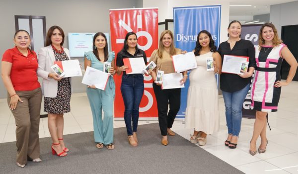 Claro Nicaragua, Samsung y Disruptivas premian a emprendedoras