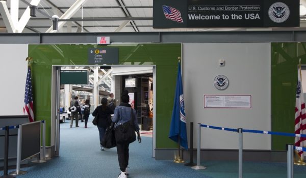 Estados Unidos elimina requisito de vacunación contra covid-19 para ingresar al país