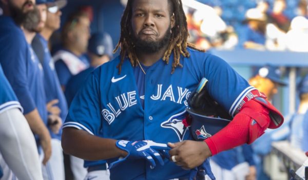 Golpe para Dominicana: Vladimir Guerrero Jr. se perderá el Clásico por lesión