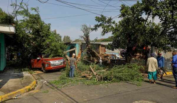 Aguacero en Managua. ¿Por qué está lloviendo en pleno verano?