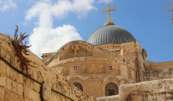 Cómo la Basílica del Santo Sepulcro de Jerusalén terminó en manos de 3 confesiones cristianas y los retos que impone el Status Quo que la rige