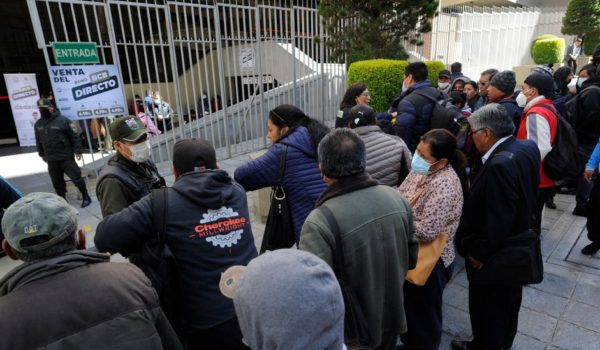 Por qué hay escasez de dólares en Bolivia y qué efectos tiene sobre la economía