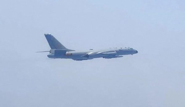 Reuters Un avión chino participa en un simulacro alrededor de Taiwán.