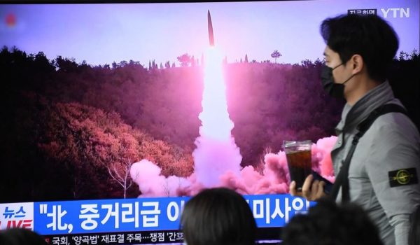 Getty Images El lanzamiento del misil generó alertas en el norte de Japón.