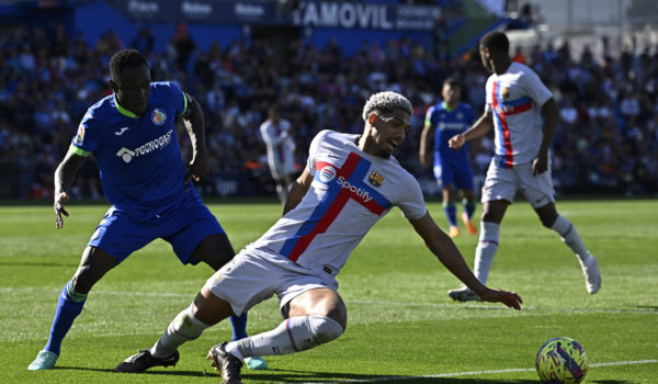 El Barcelona empata con el Getafe, pero aún tiene 11 puntos sobre el Real Madrid