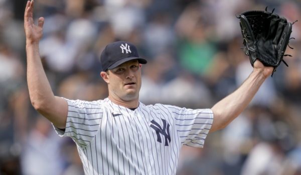 Gerrit Cole blanquea a Minnesota y supera a Whitey Ford entre los ponchadores