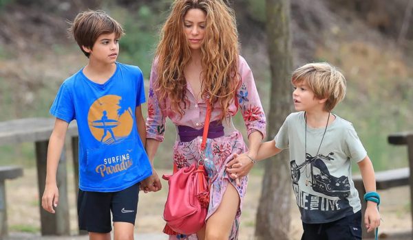 Shakira pide respeto a la intimidad de sus hijos: «Les ruego abstenerse de seguirlos»
