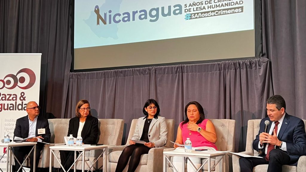 Ex presos políticos nicaragüenses, exiliados y desterrados participan en el foro "Nicaragua: 5 años de crímenes de lesa humanidad", organizado por Raza e Igualdad en Washington D.C..
