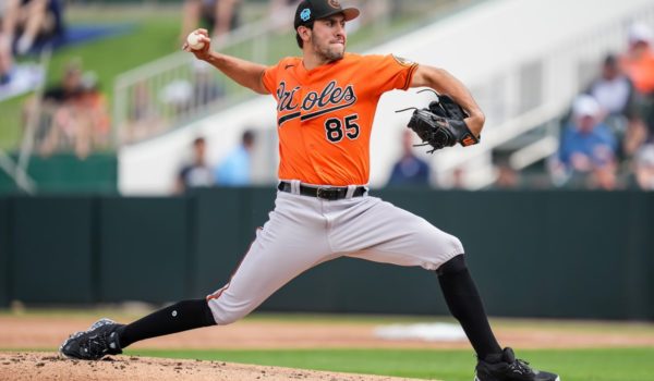 Orioles suben a las Mayores a cotizado prospecto y debuta contra los Rangers