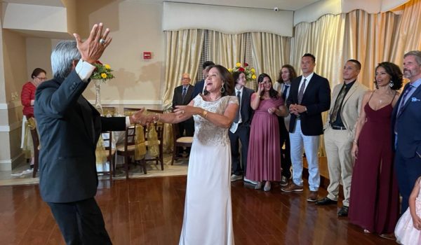 Fallece Luz Marina García, la esposa de Dennis Martínez