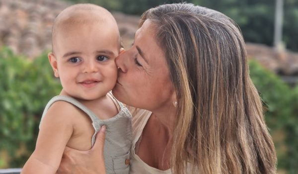 Cortesía de M. Barrau María tuvo a su hijo Bosco con 46 años en diciembre de 2021.