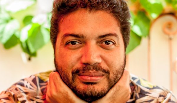 Lidybel Martínez Frank Báez es autor de seis poemarios, varias crónicas y junto al también poeta Homero Pumarol creó en 2007 el colectivo de spoken word El Hombrecito.