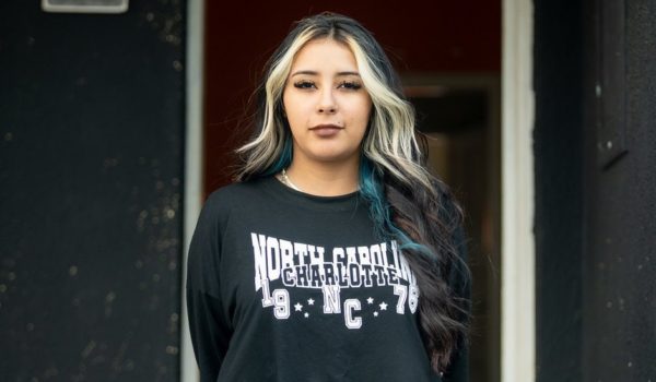 «Me acosté al lado de mi madre y comencé a gritar a todo pulmón, gritaba que quería recuperar a mis amigos, que no entendía»: el aumento en Brasil de los ataques contra escuelas