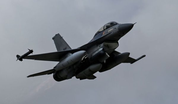 Getty Images El respaldo de EE.UU. permitirá a otras naciones exportar sus propios aviones F-16, ya que legalmente Washington tiene que aprobar la reexportación. (Foto genérica).