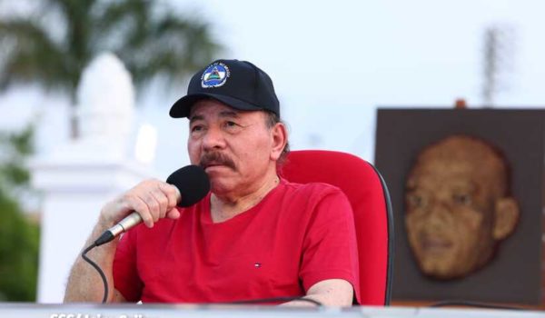 Ortega menosprecia a la cooperación internacional en el acto de entrega de buses rusos: «Nosotros no somos limosneros»