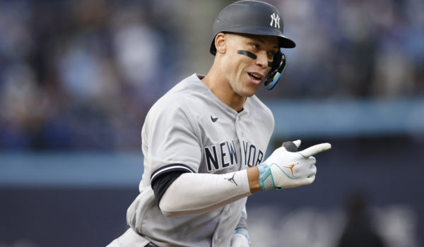 Aaron Judge dispara dos jonrones y se acerca a figuras legendarias de los Yanquis